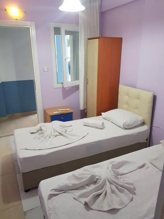 Ekonomik Oda,Avlu Manzaralı,Bahçe Katı