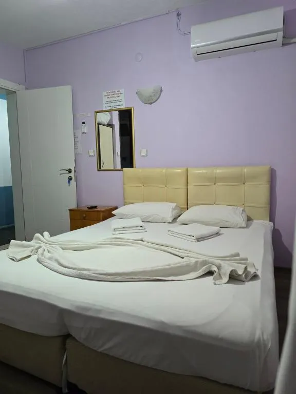 Aile Odası,Bahçe veya Sokak Manzaralı,2. Kat
