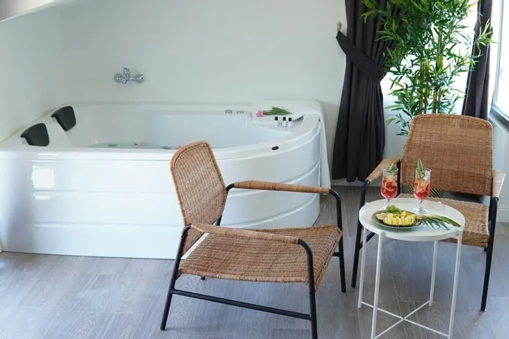 Deluxe Jakuzili Suite,Deniz ve Dağ Manzaralı,Jakuzili