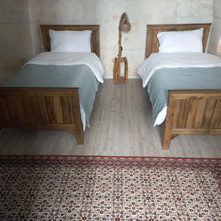 Develik,Bahçe Manzaralı