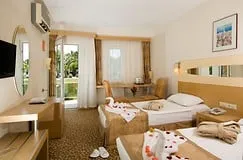 Lycus River Hotel
