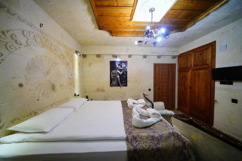 203 DELUXE DOUBLE SUİTE