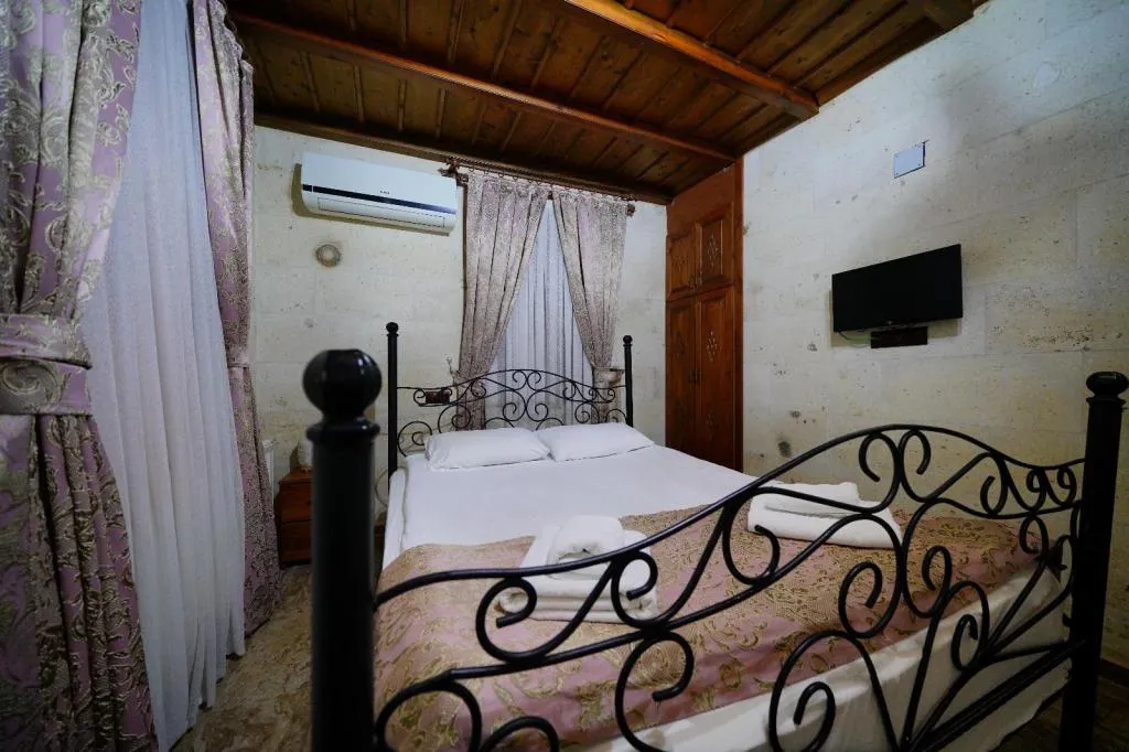 204 DELUXE DOUBLE SUİTE