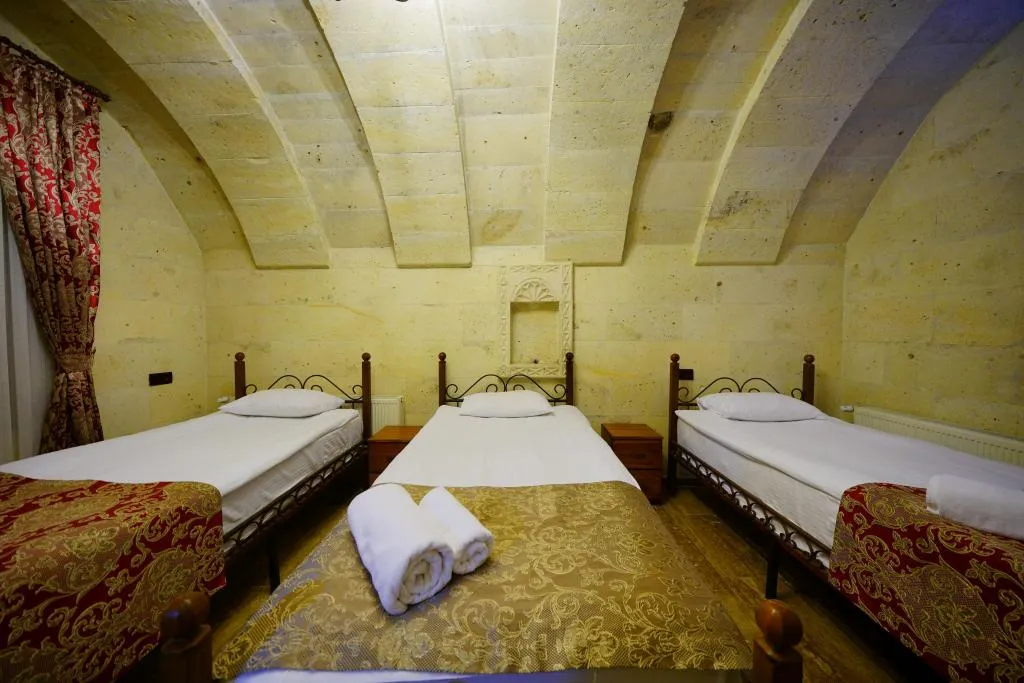 101 TRİPLE ROOM