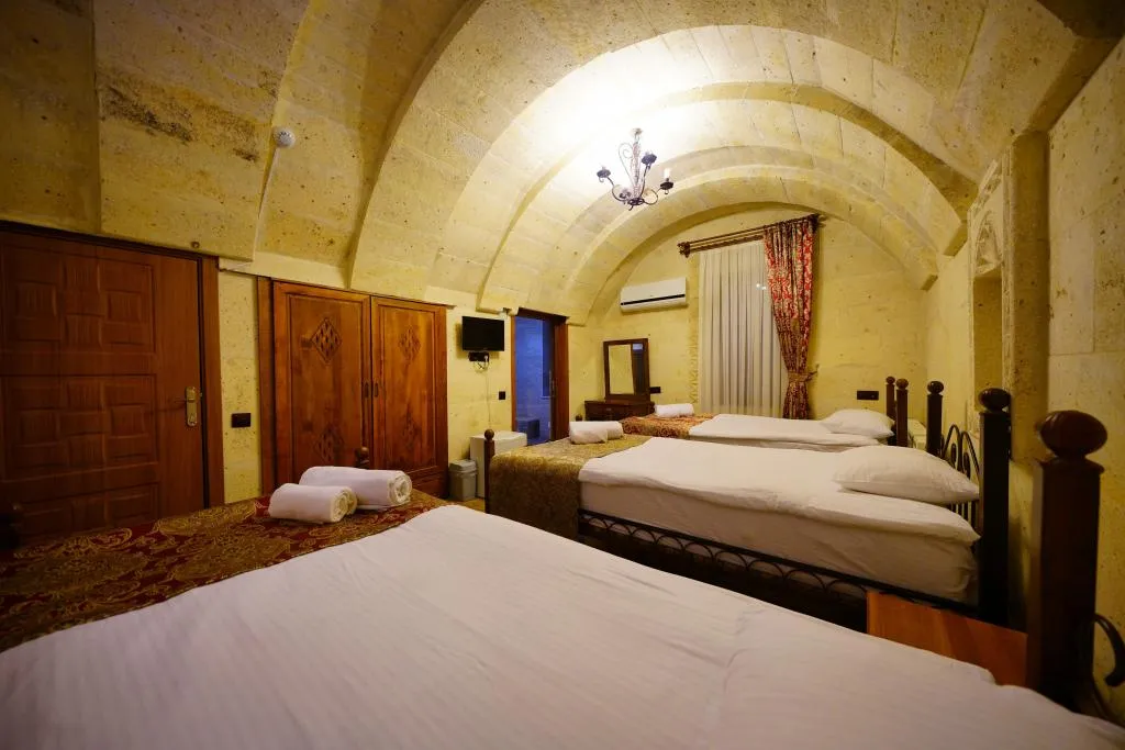 101 TRİPLE ROOM