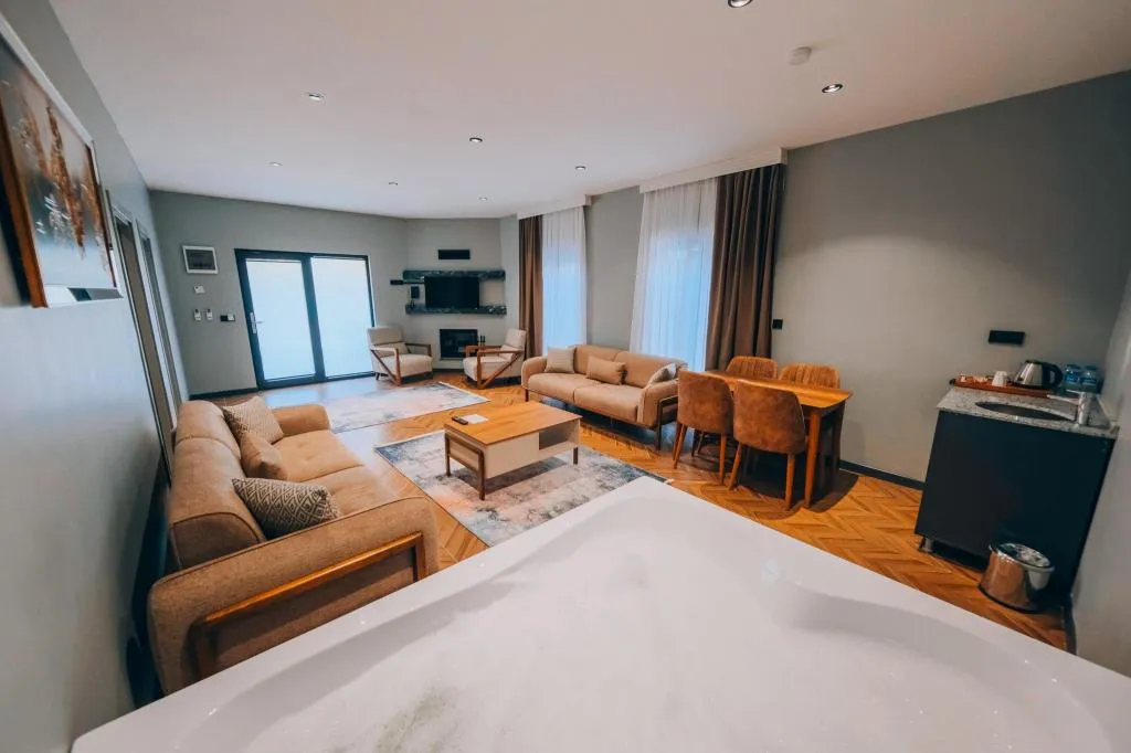 2+1 Villa,Göl Manzaralı,Özel Havuzlu