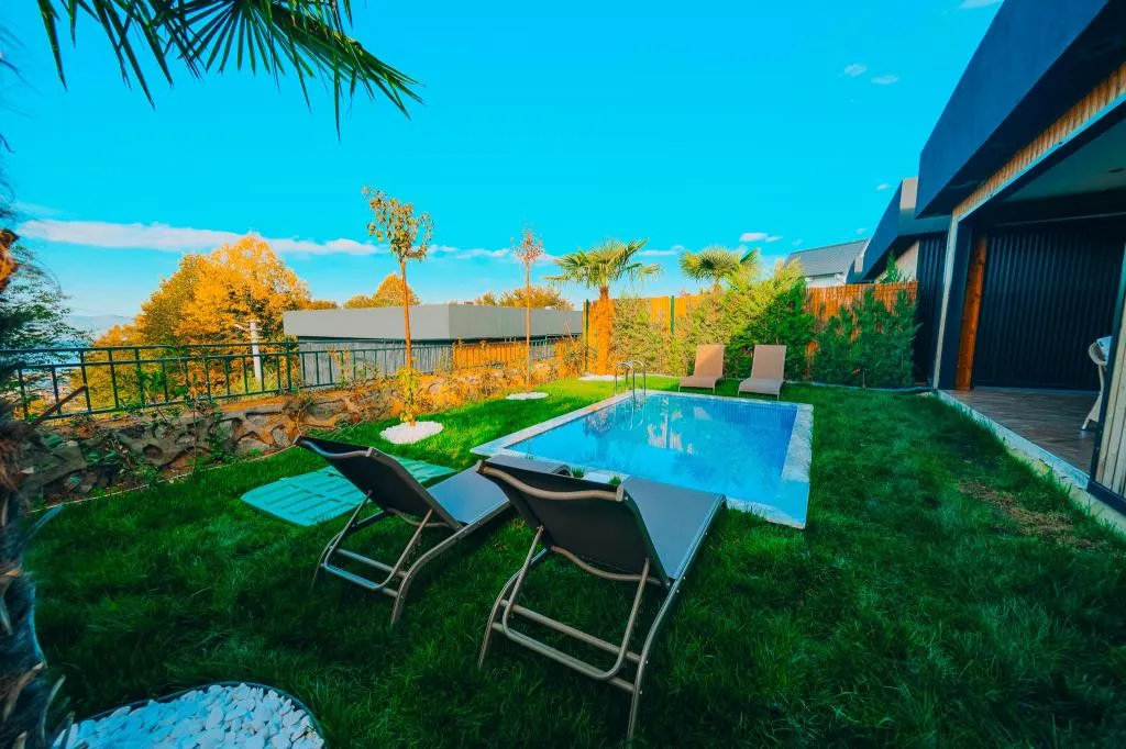 2+1 Villa,Göl Manzaralı,Özel Havuzlu