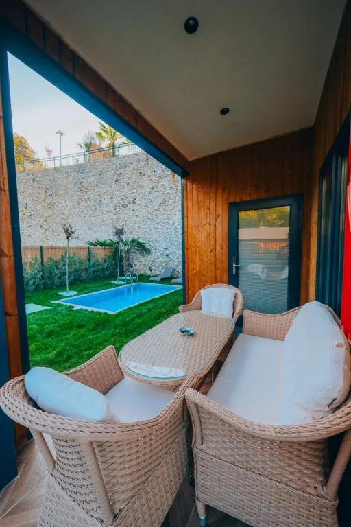 1+1 Villa,Göl veya Bahçe Manzaralı,Özel Havuzlu