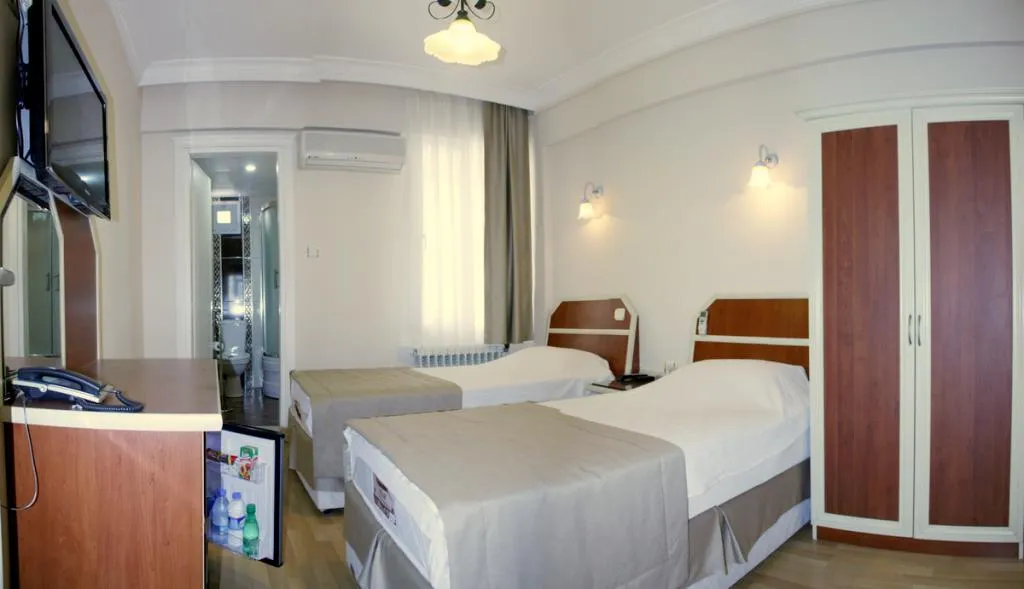 Tek Kişilik,Şehir Manzaralı
