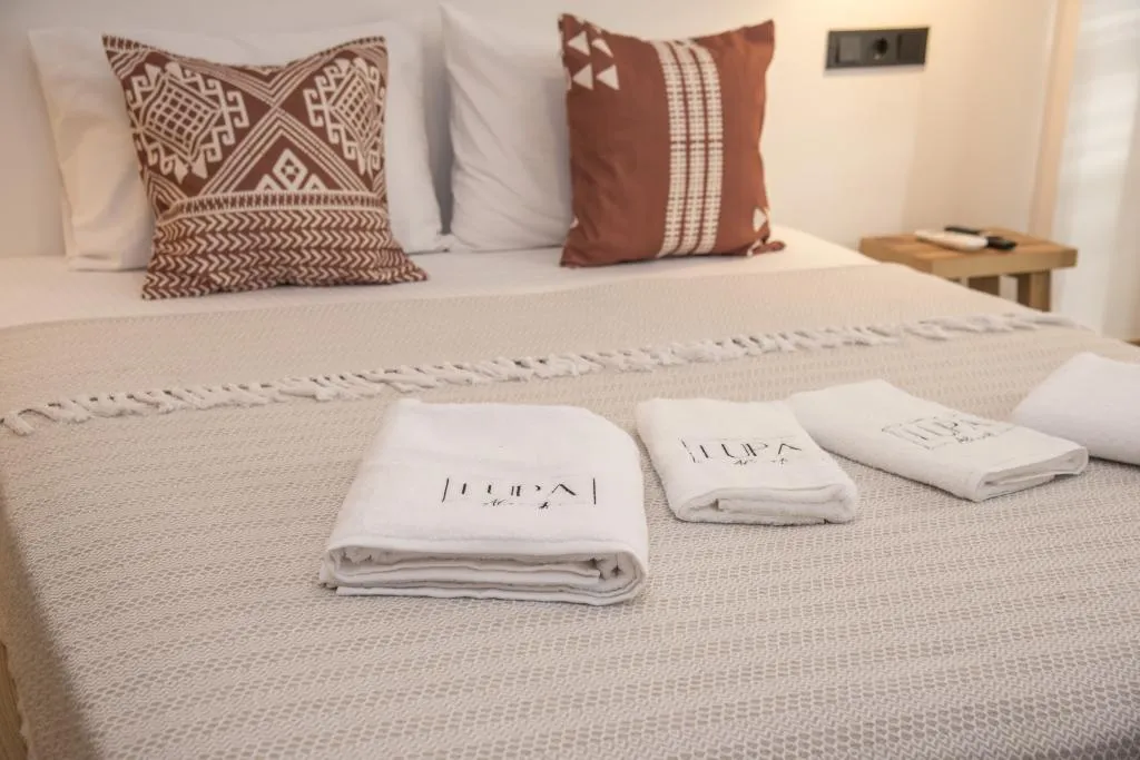 Cumbalı Suite Oda,Avlu Manzaralı,Balkonlu veya Fransız Balkonlu