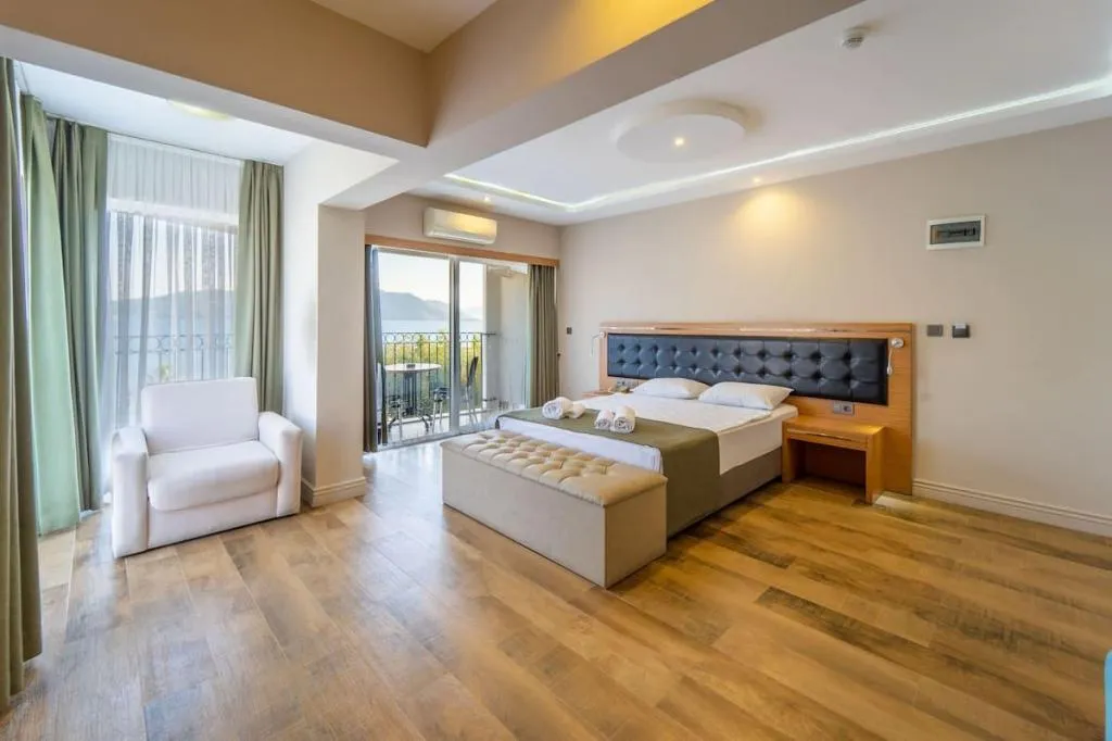 Deluxe Üç Kişilik Oda ,Deniz Manzaralı