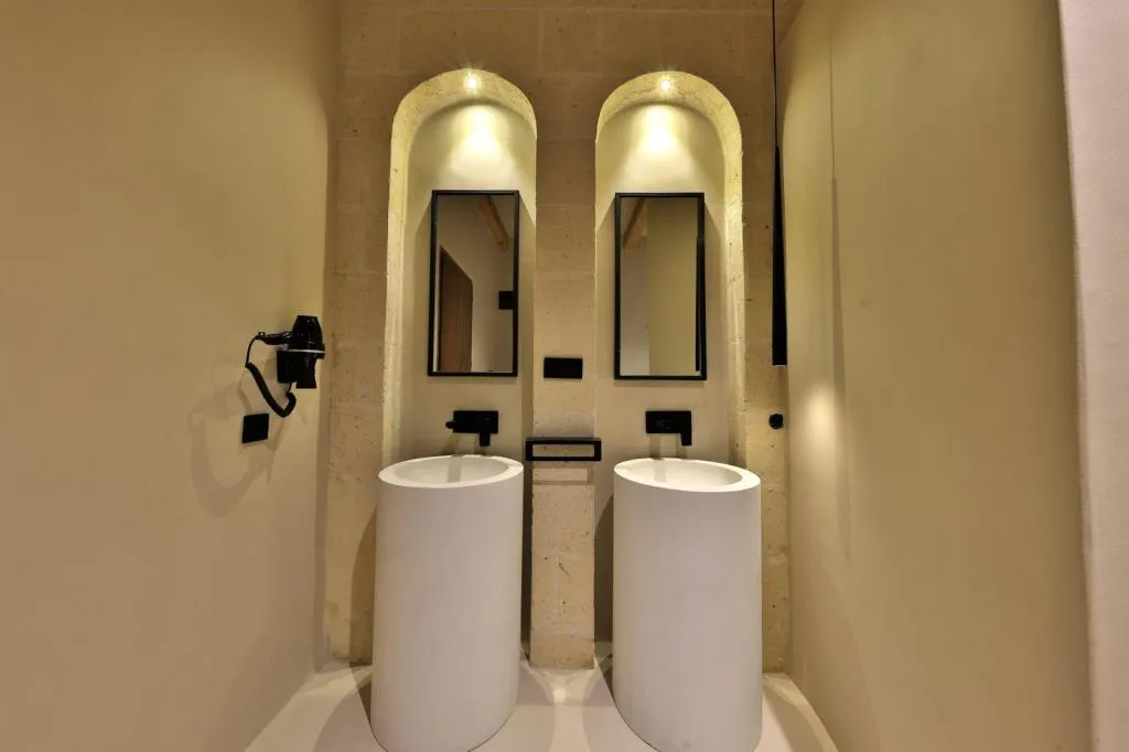 10-11 Elegance
