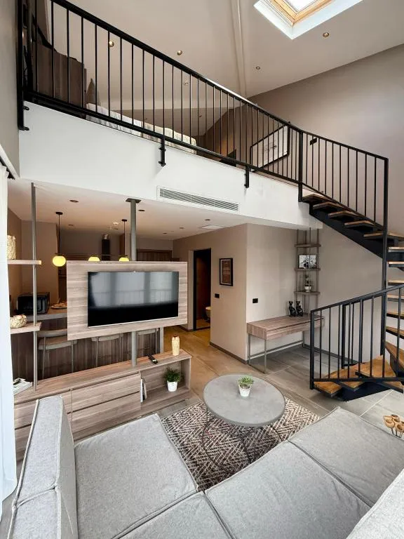 Loft Oda, Jakuzili,Deniz Manzaralı,Asma Kat