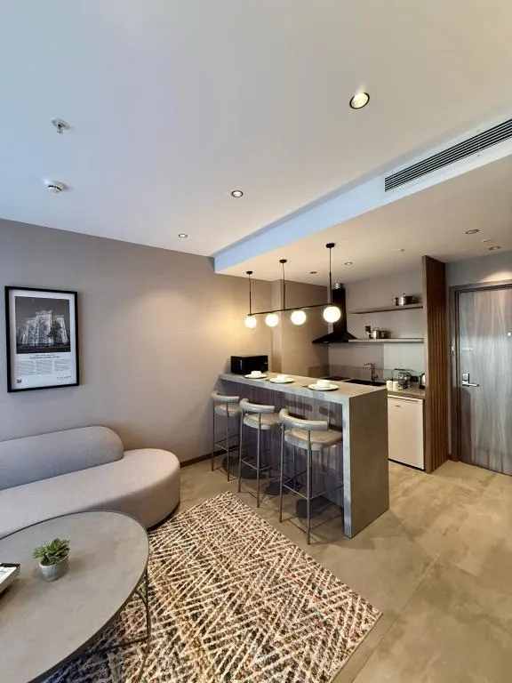 1+1 Suite