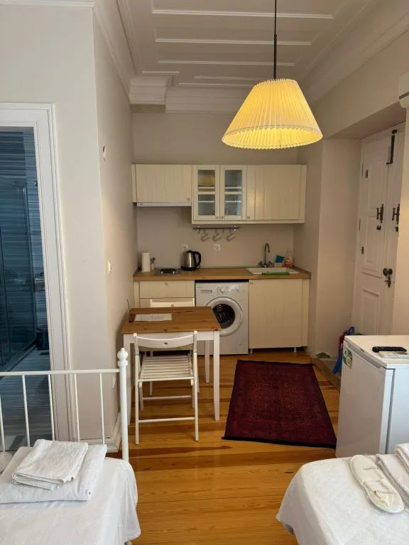 Aile Odası,Avlu Manzaralı,Bahçe Katı