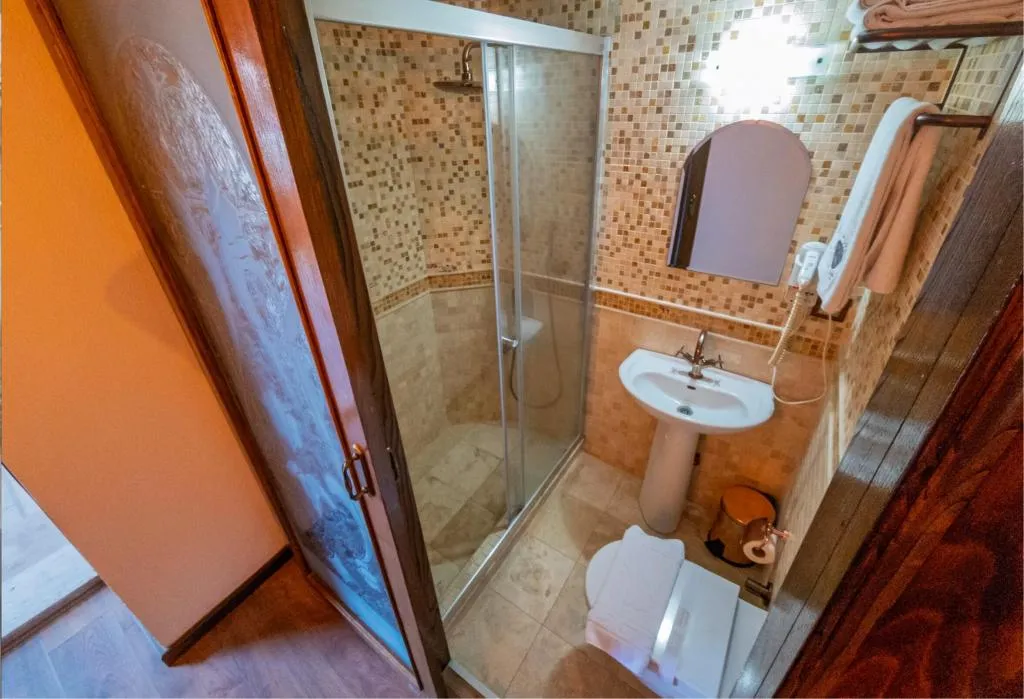 Suite,Havuz Manzaralı