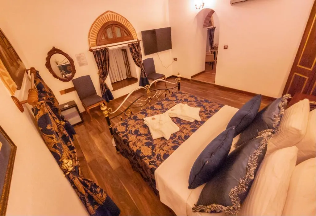 Suite,Havuz Manzaralı