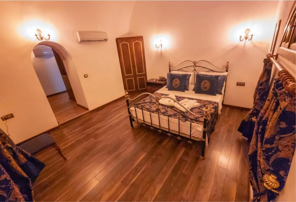 Suite,Havuz Manzaralı