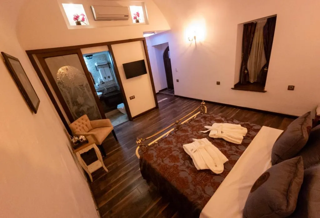 Suite,Havuz Manzaralı