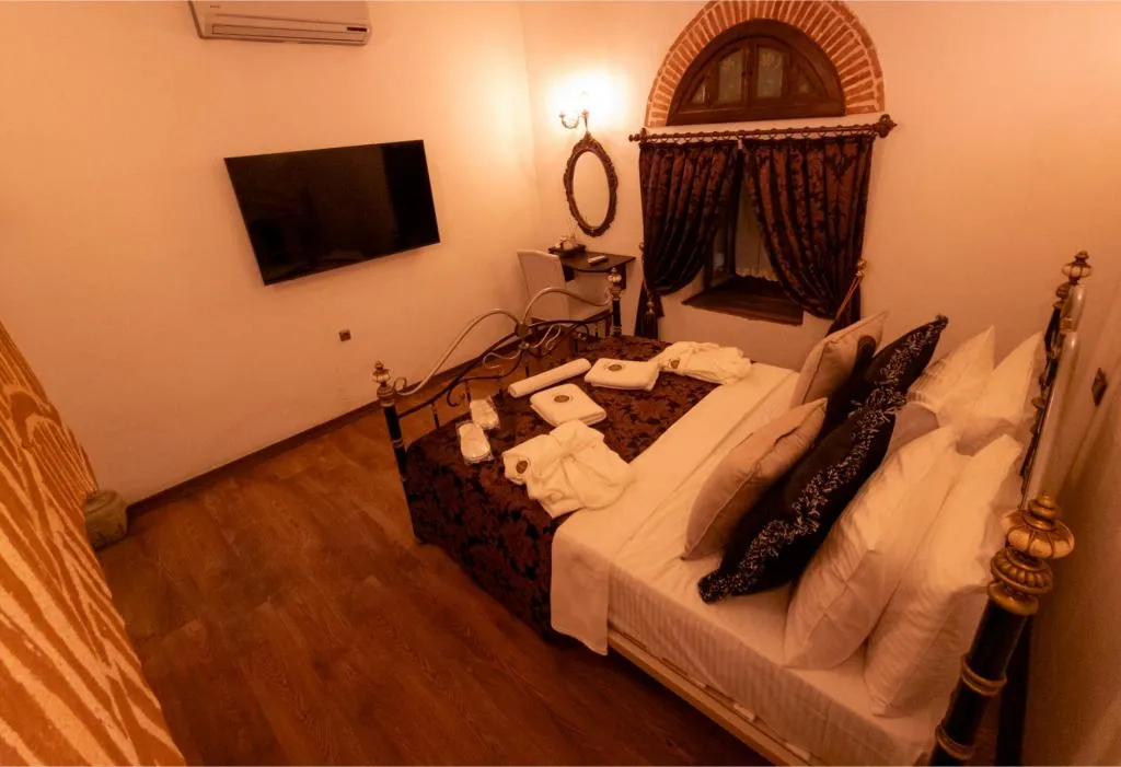 Suite,Havuz Manzaralı