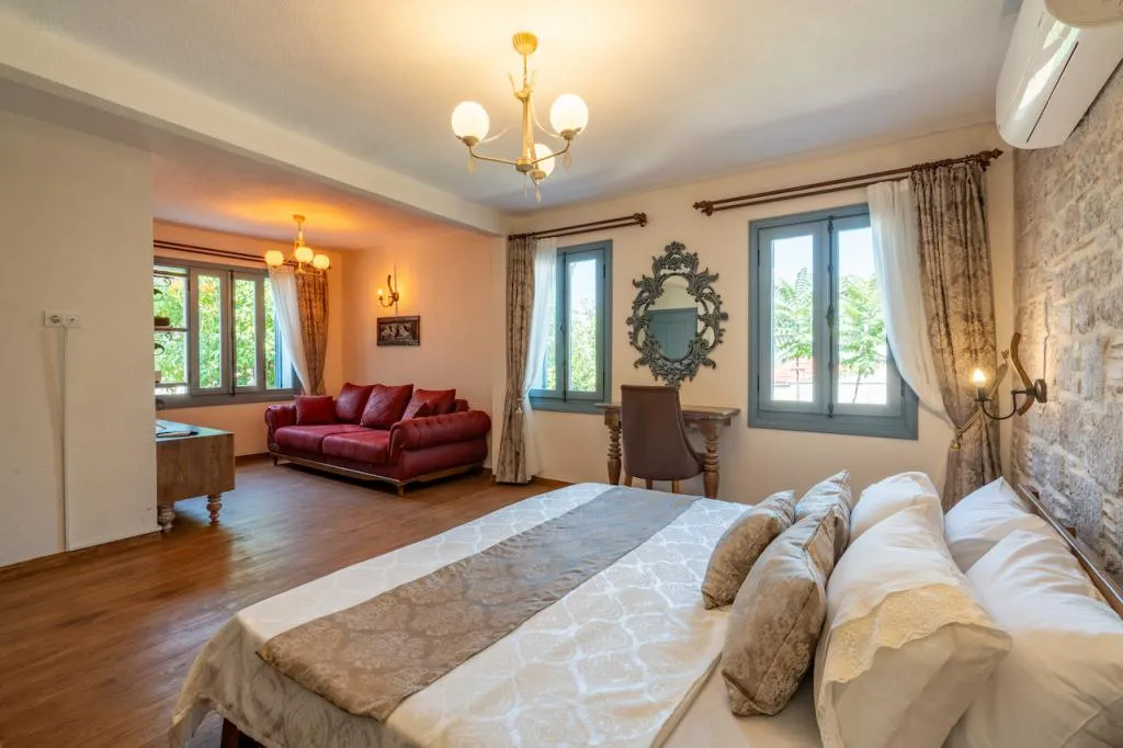 Aile Odası,Deniz Manzaralı,Balkonsuz