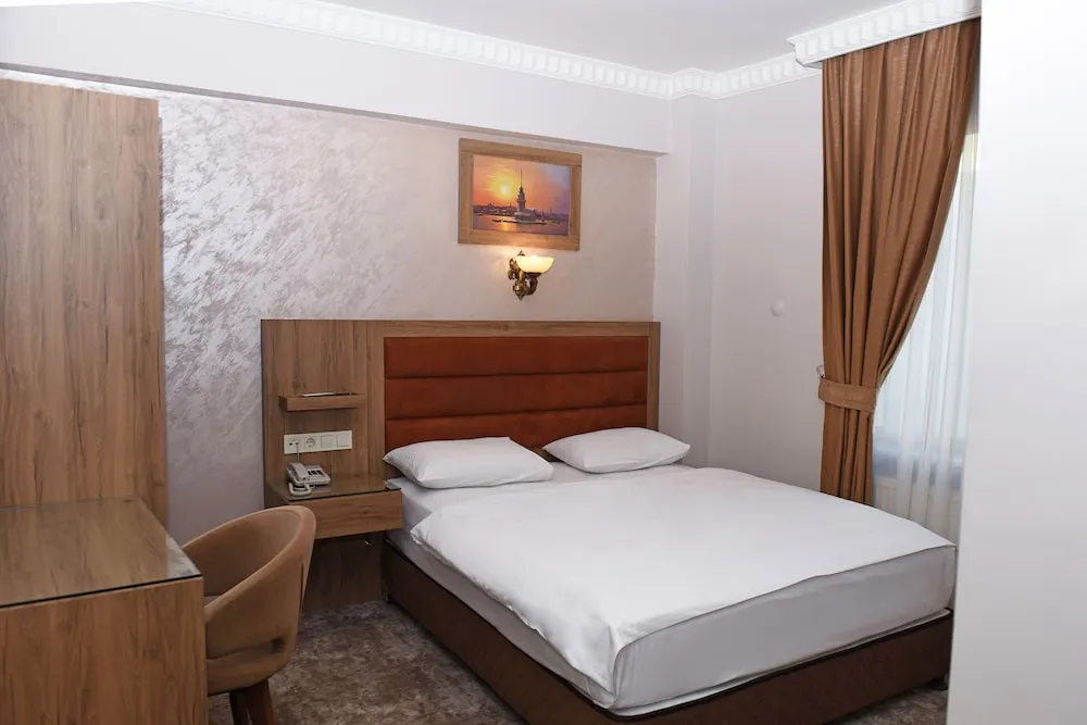 Standard Tek Büyük Yataklı Oda