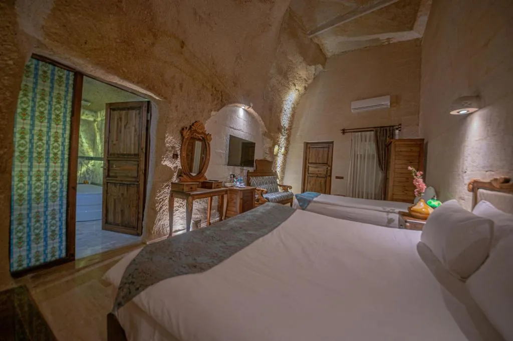 104 Mağara suit oda