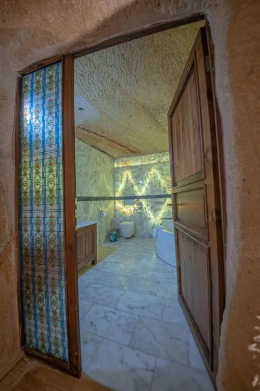 104 Mağara suit oda