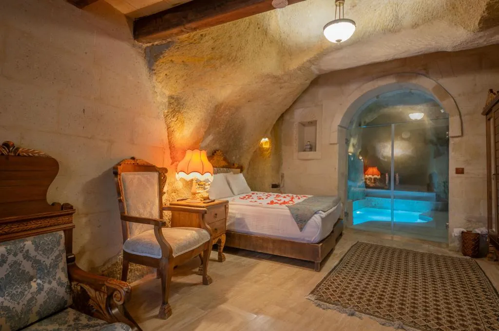 105 OZEL HAVUZLU SUITE