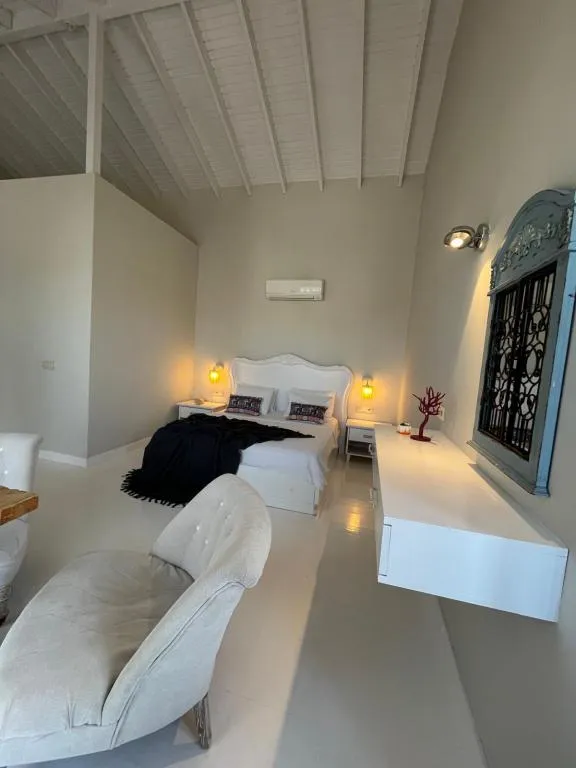 Suite,Havuz Manzaralı