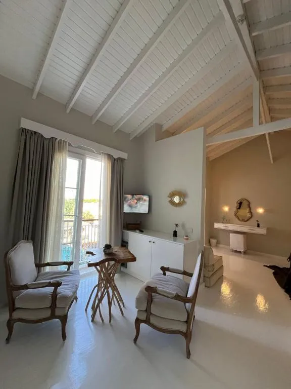 Suite,Havuz Manzaralı