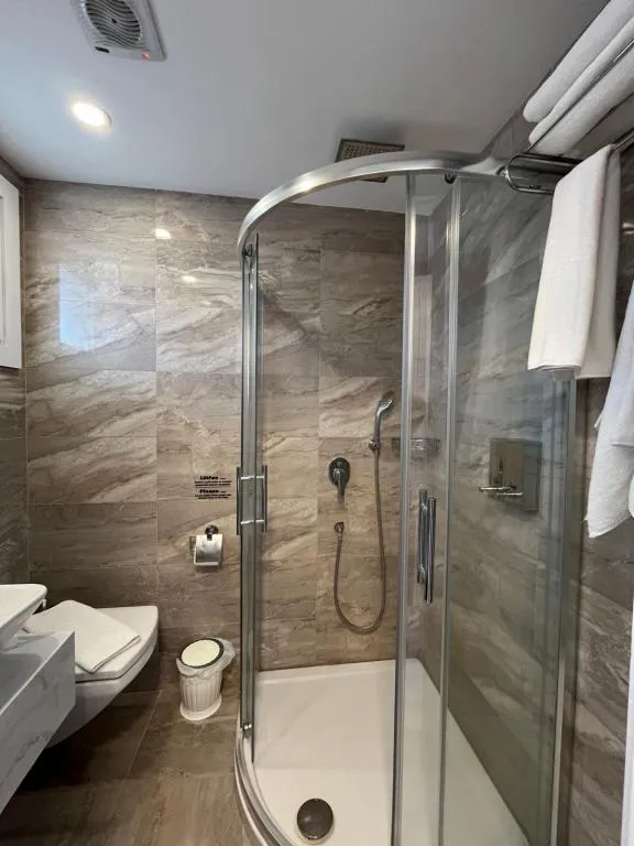 Suite,Havuz Manzaralı