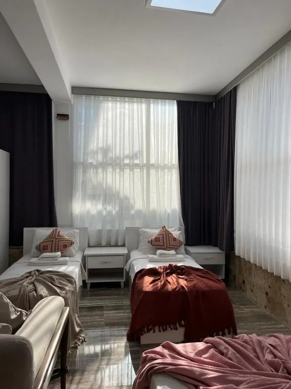 Family Room,Havuz Manzaralı