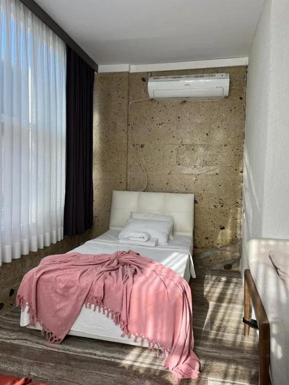 Family Room,Havuz Manzaralı
