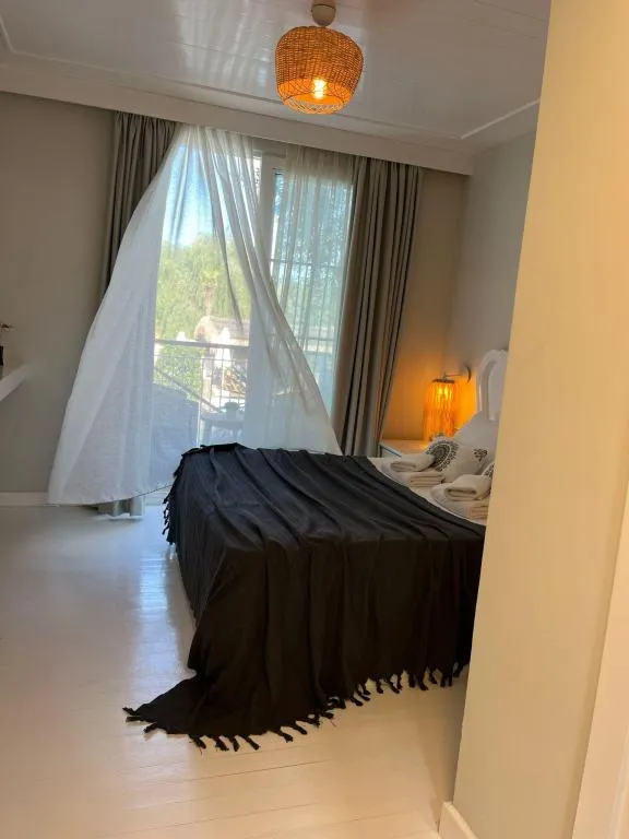 Deluxe Oda,Havuz Manzaralı,Balkonlu