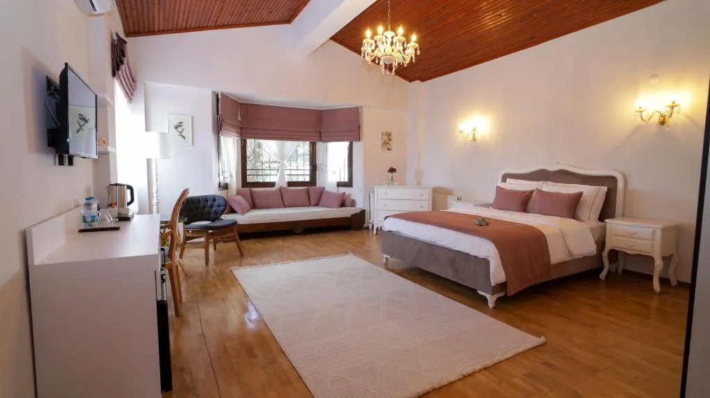 Junior Suite,Bahçe Manzaralı,2. Kat