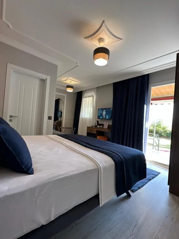 Suite,Bahçe Manzaralı,Bahçe Katı