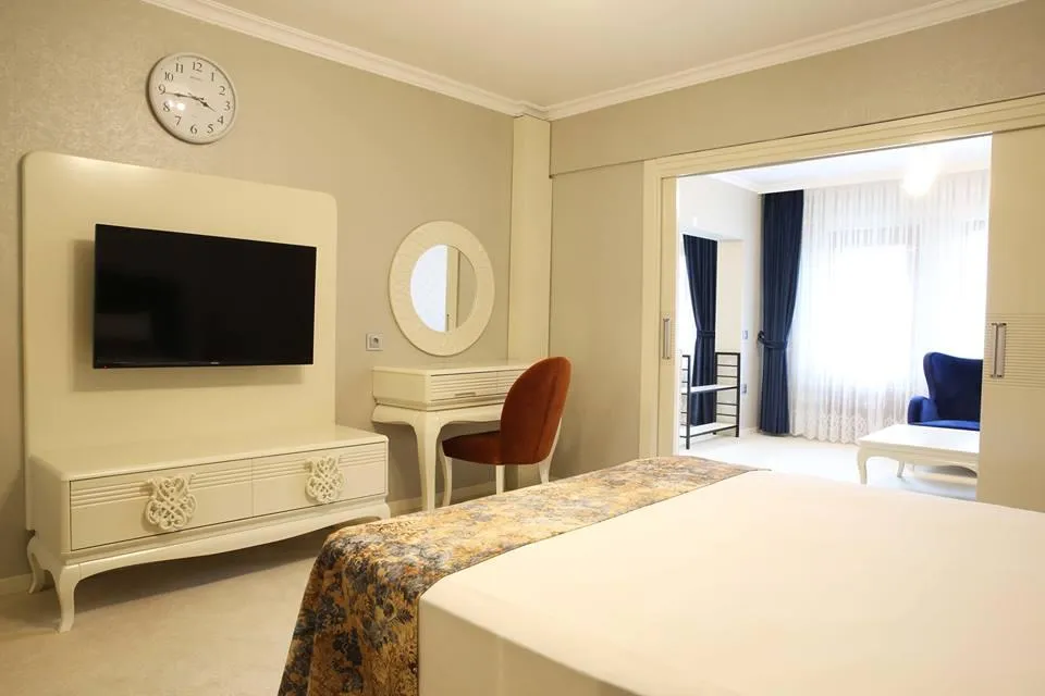 King Suite,Orman Manzaralı,Jakuzili (2 Kişilik)