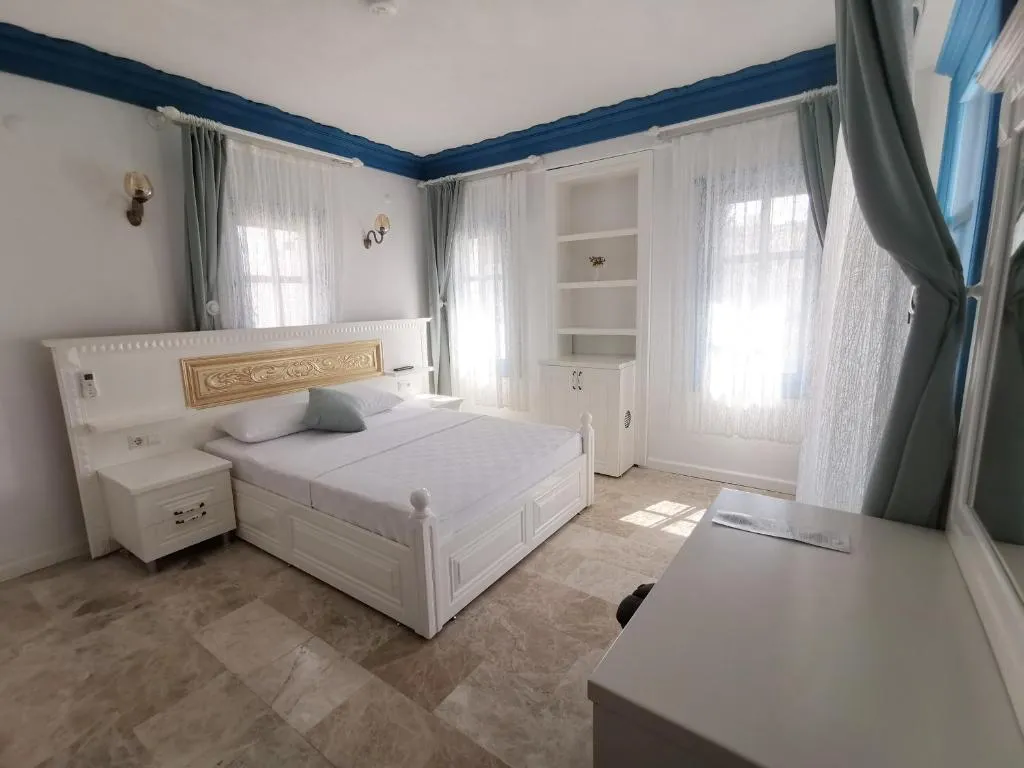 Standart Oda,Bahçe Manzaralı,Havuzlu
