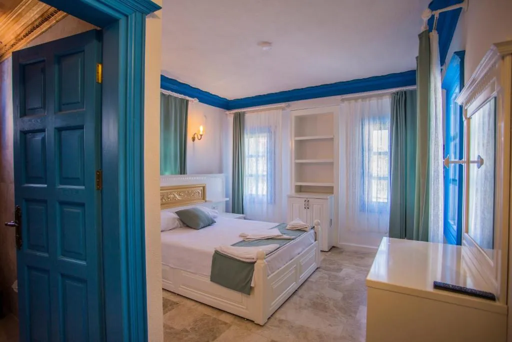 Standart Oda,Bahçe Manzaralı,Havuzlu