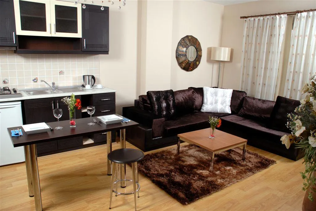 Triple,Şehir Manzaralı