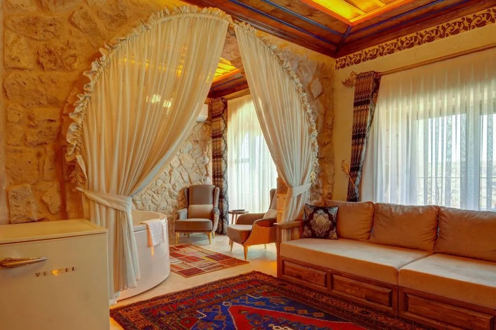 Deluxe Suit,Jakuzili ve Balkonlu