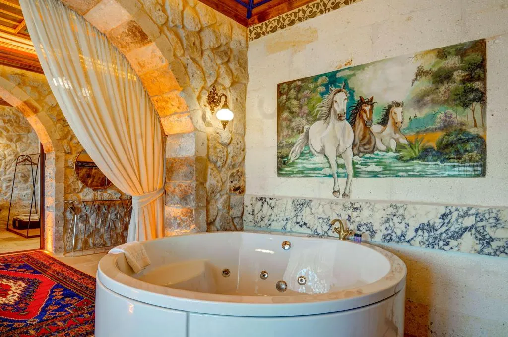 Deluxe Suit,Jakuzili ve Balkonlu