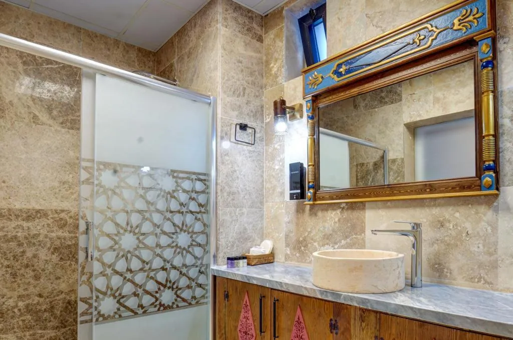 Deluxe Suit,Jakuzili ve Balkonlu
