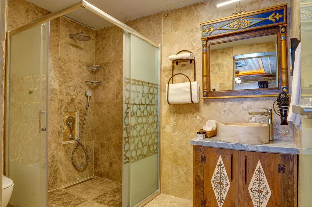 Junior Suite,Jakuzili