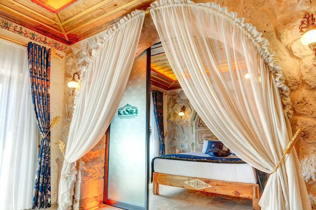 Junior Suite,Jakuzili