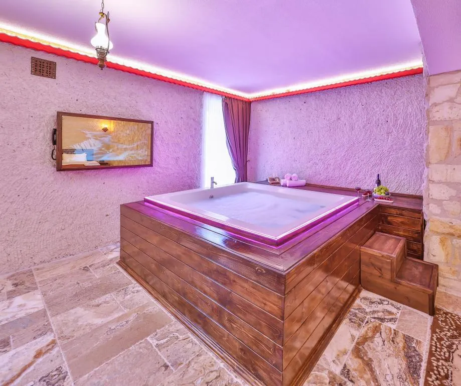DELUXE BAHÇE ODA 101