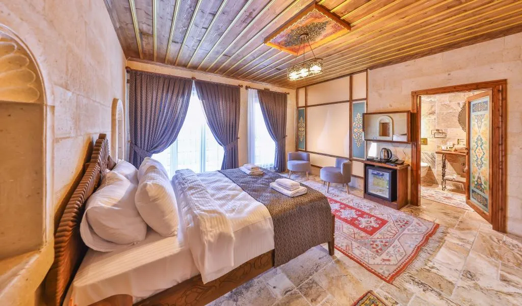 LUXURY DOUBLE ODA 203
