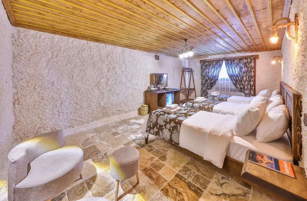 ECONOMY TRIPLE ROOM 104