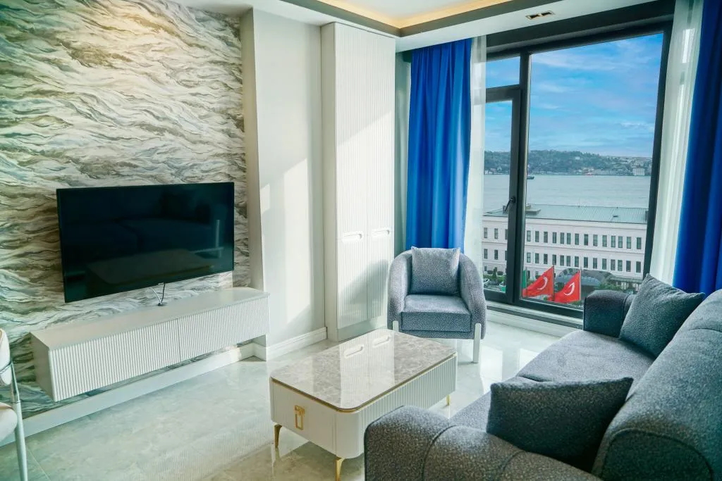 Comfort Suite with King Size Bed, Sea View